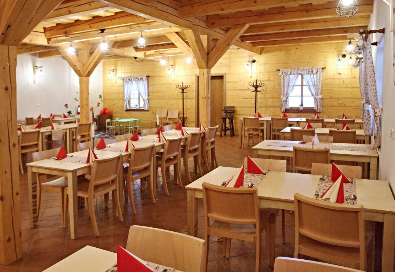 Penzion A Restaurace Grunt Reka Exteriör bild